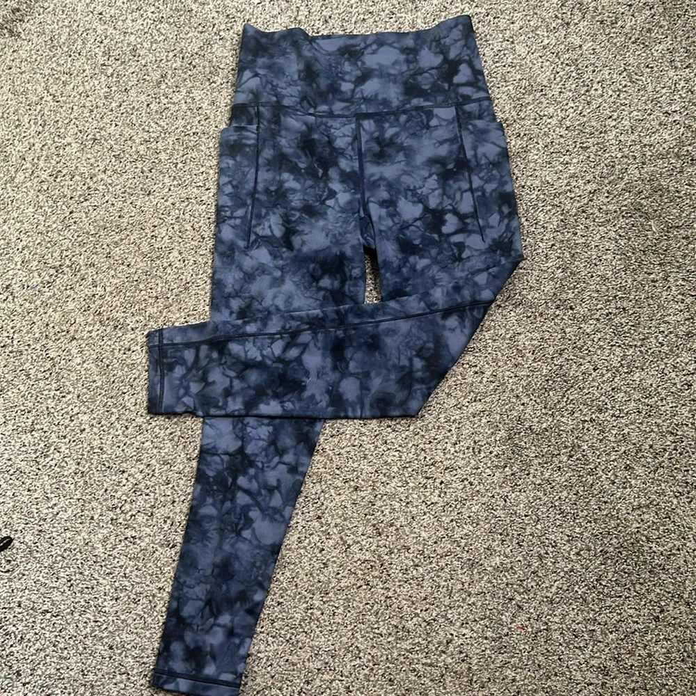Athleta elation thighs 7/8 size small blue active wear . Gym , workout
